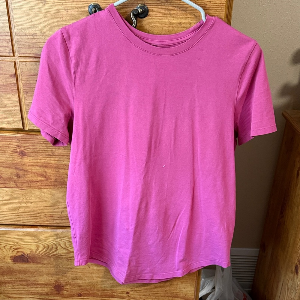 Lululemon Vibrant Pink T-Shirt